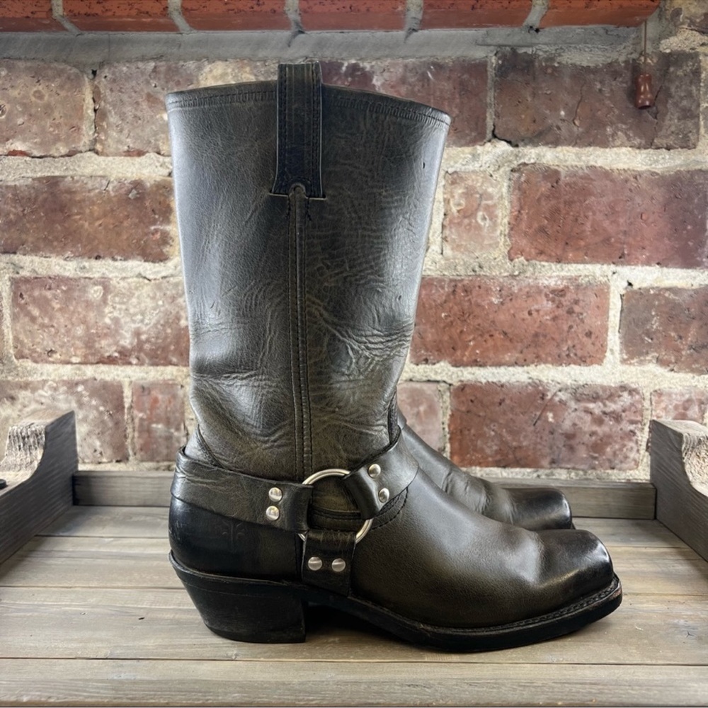 Frye Harness Ring Square Toe Boots in Gray Sz 9.5